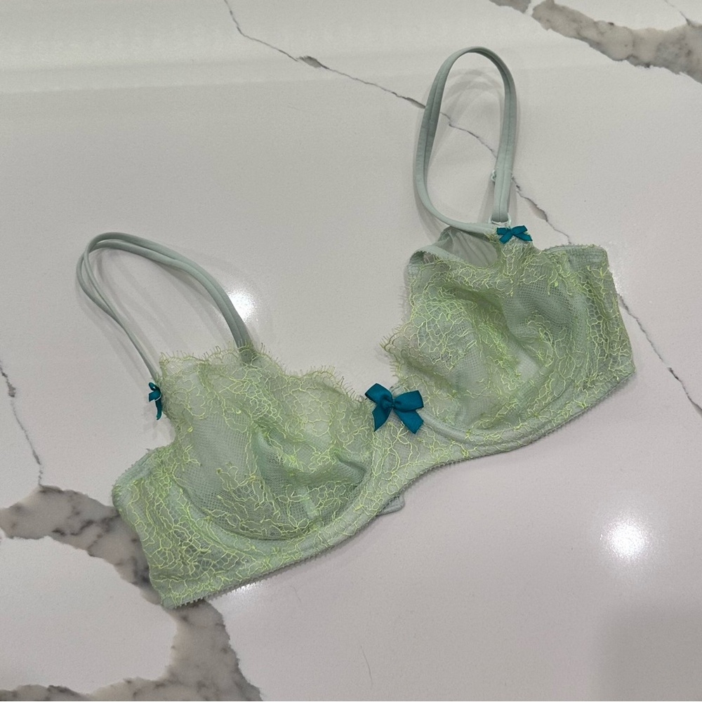 Victoria Secrets Bra